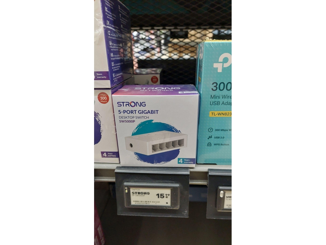 Switch STRONG 5P 5000 P (Outlet Caixa Aberta)