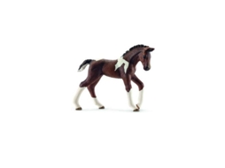 Figura SCHLEICH Cria de Cavalo Trakehner