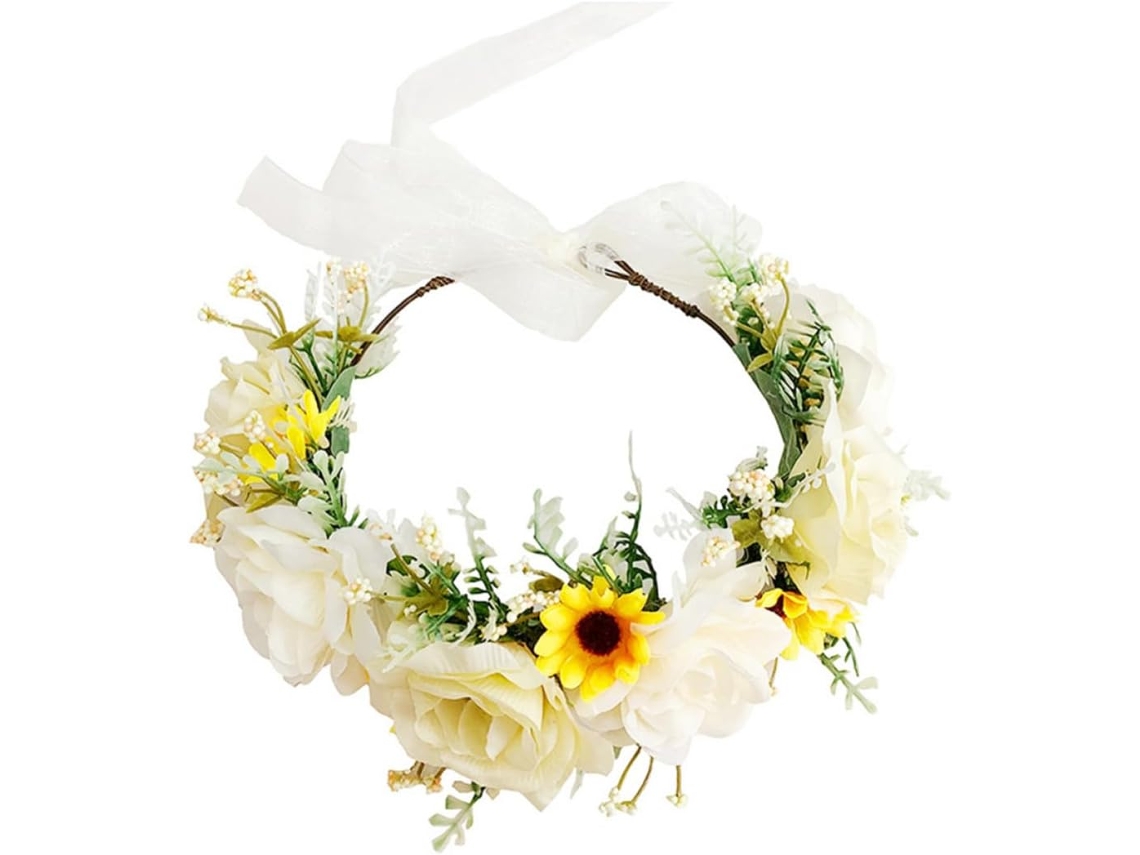 Coroa de flores delicada com rosas grandes e girafas para penteado de casamento.