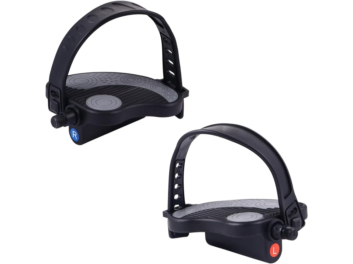 1 par de pedais antiderrapantes para bicicleta ergométrica.