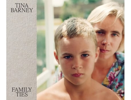 Livro Tina Barney Family Ties de Tina Barney (Inglês - Capa Dura)