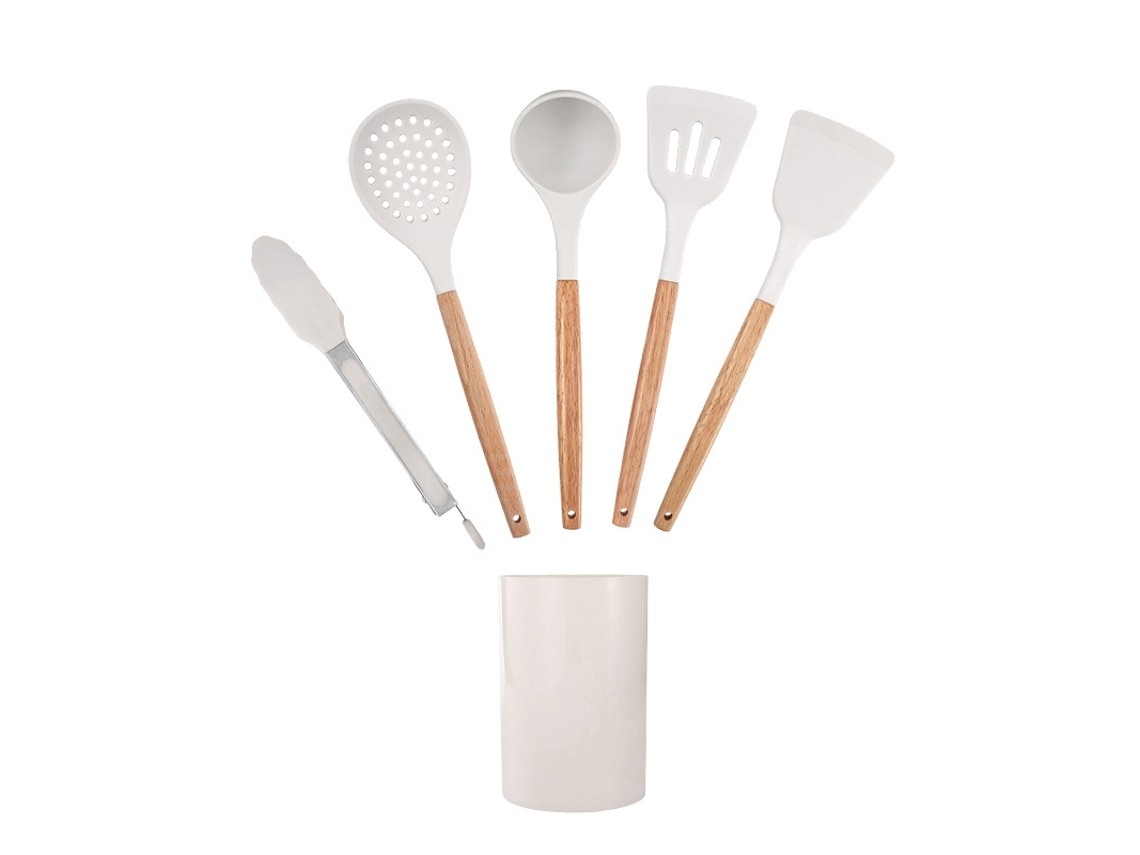 Conjunto De 5 Utensílios De Cozinha Em Silicone Bege Com Cabos De Madeira E Caixa.