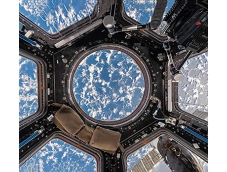 Livro Interior Space de Paolo Nespoli e Roland Miller (Inglês - Capa Dura)