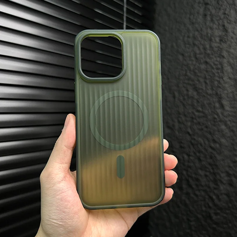 Capa Protetora Magnética Para Carregamento Sem Fio (iphone 14 Pro Verde), Com Padrão Ondulado E Resistente A Impactos.