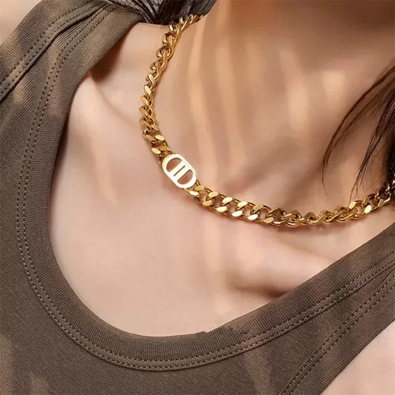 (colar Dourado) Colar E Pulseira Em Aço Titânio Com Letras Douradas Em Negrito