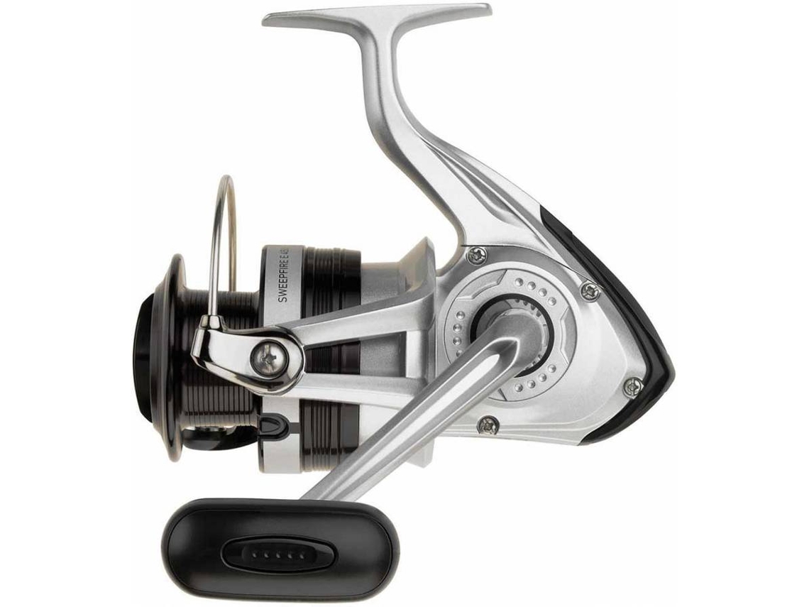 Carreto DAIWA Molinete Sweepfire E C Prateado