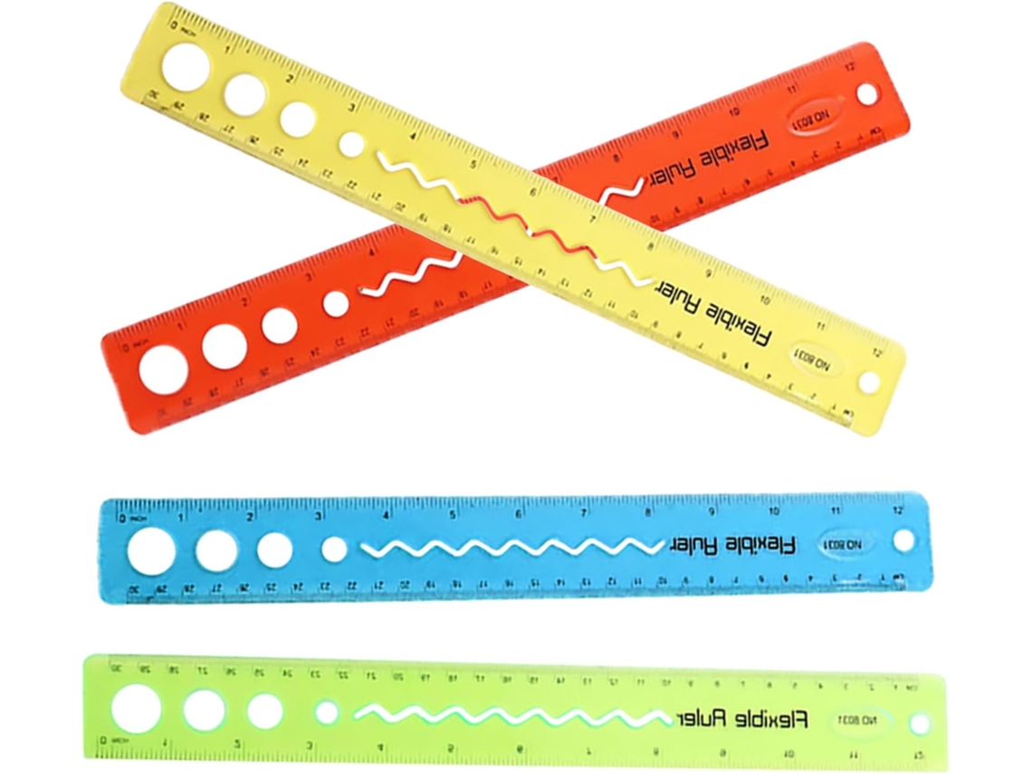Conjunto de 4 réguas flexíveis de plástico transparente para estudantes, com escala clara e precisa, leves e portáteis.