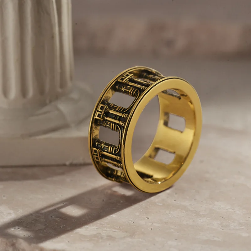 Anel Victory Gate, com Design Vazado em Preto e Dourado, Aro Clássico Ajustável. MDUG
