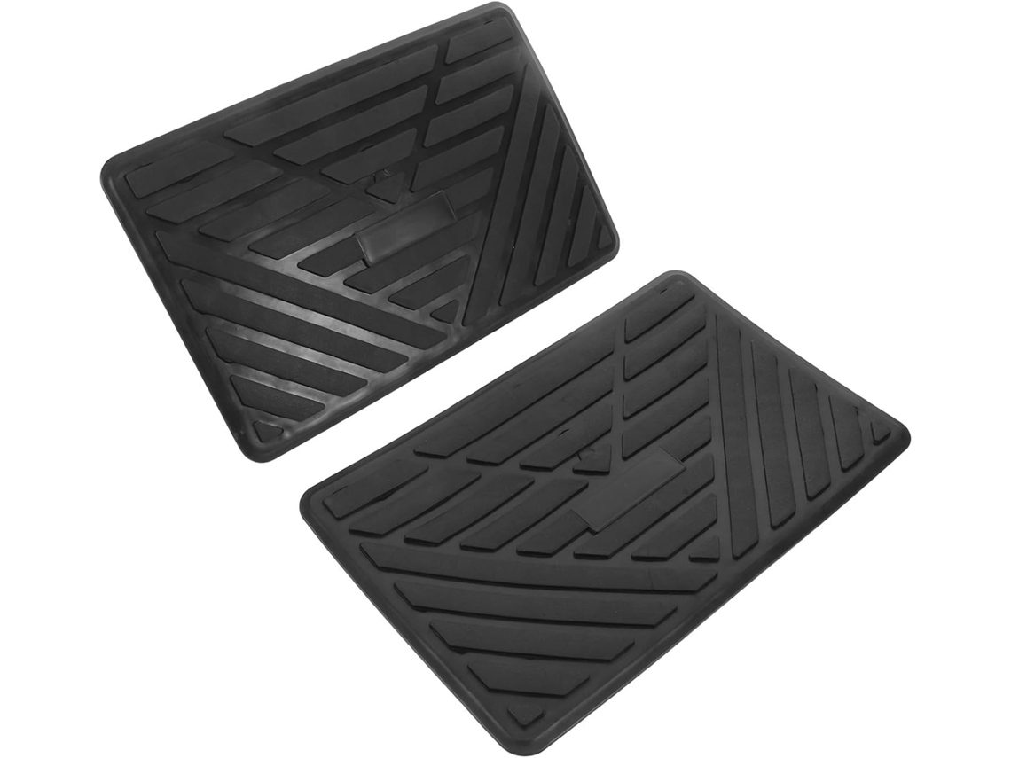 Tapetes automotivos de plástico leve, conjunto de 2 peças, com borda elevada e formato diferenciado.