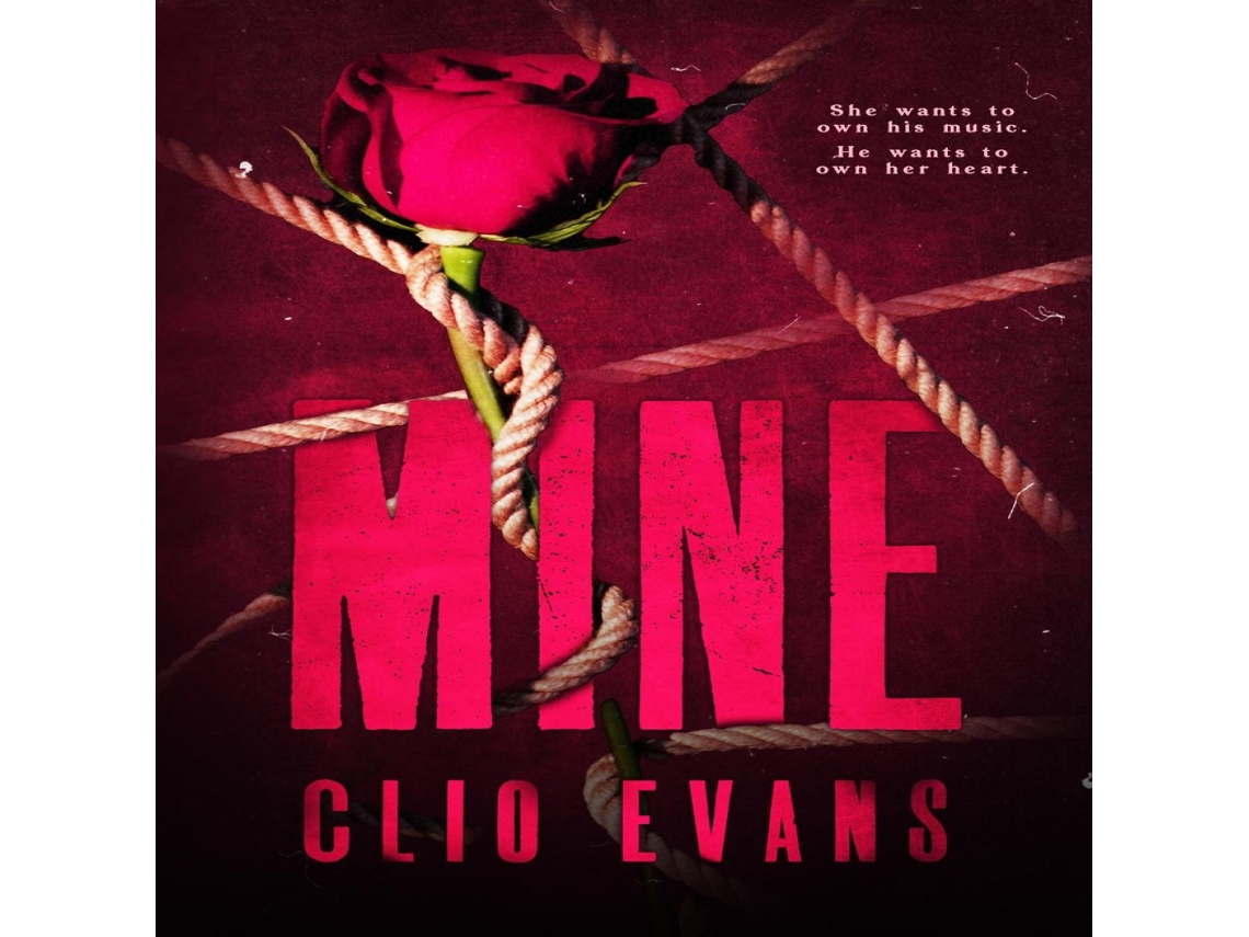 Livro Mine A Reverse Age Gap Romance de Clio Evans (Inglês)