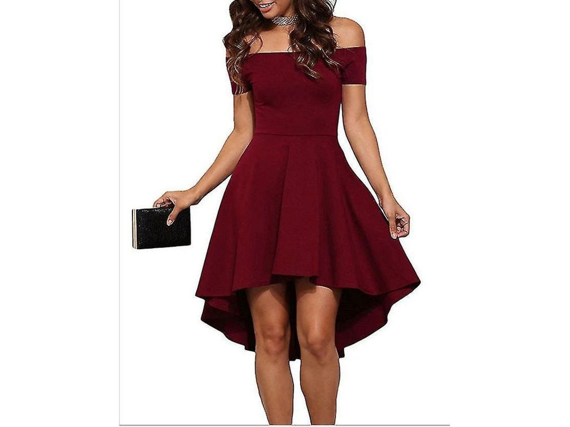 Vestido preto sexy com ombros à mostra e barra assimétrica, modelo 2026, ideal para festas e eventos especiais.