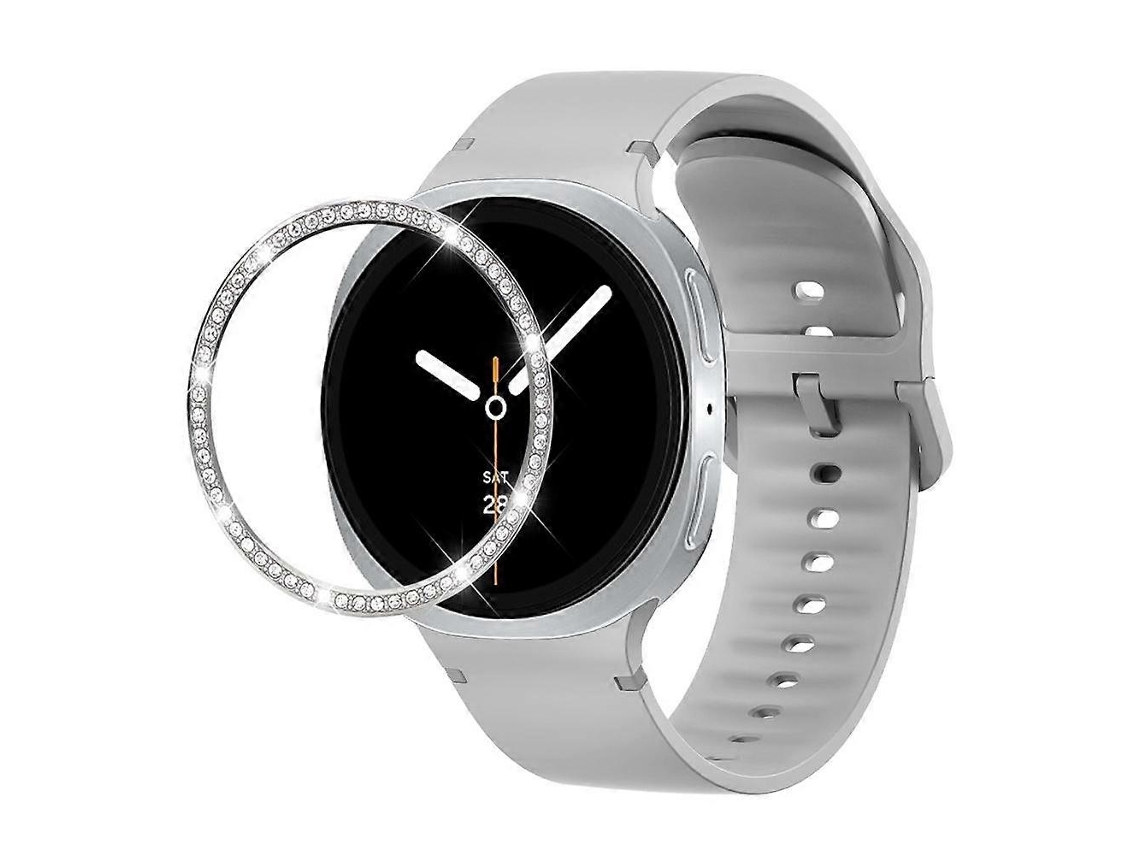 Relógio Com Aro Cravejado De Diamantes E Pulseira De Silicone Costurada Em Cor Sólida.