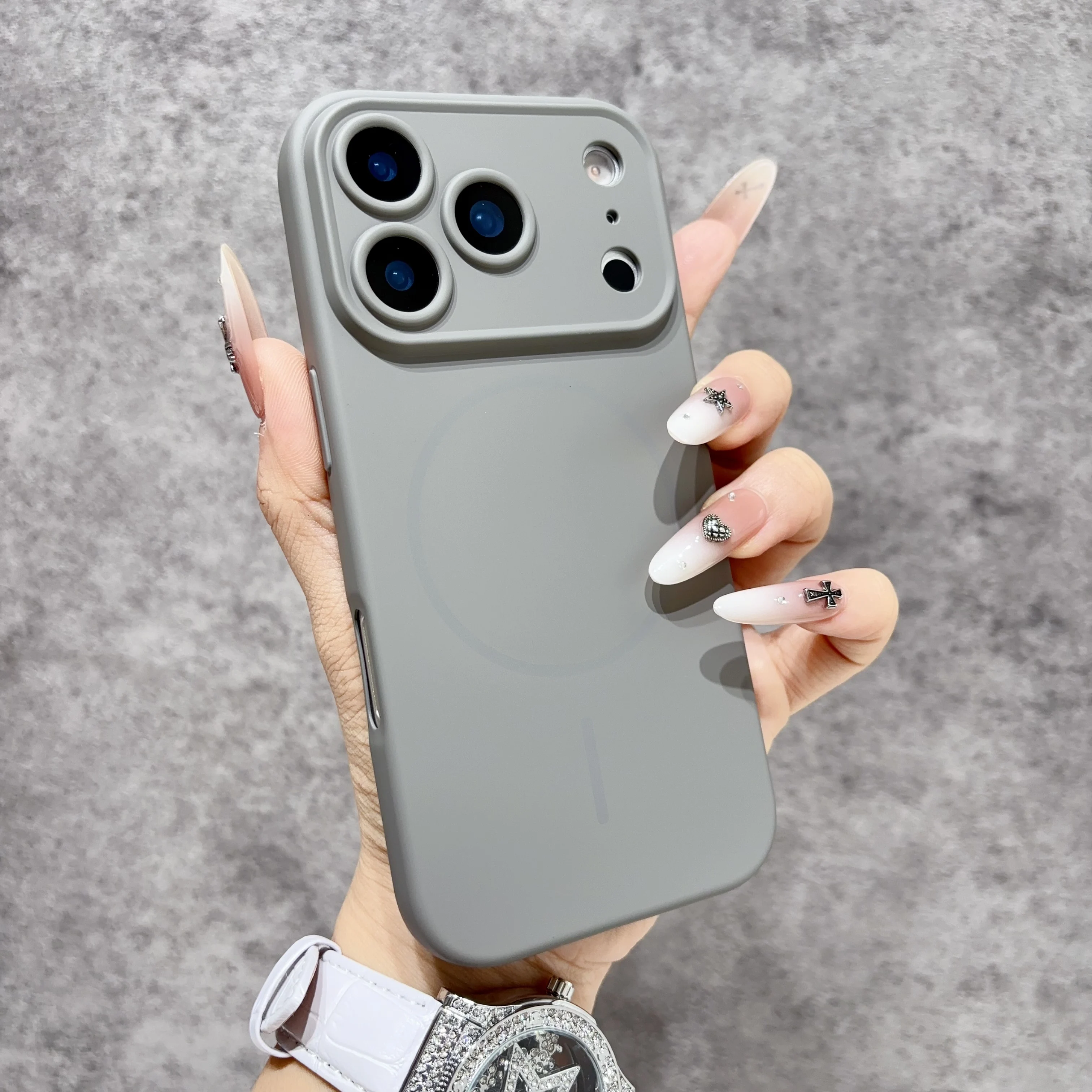 Capa Magnética Para Carregamento Sem Fio (iphone 14 Cinza) Com Protetor De Lente.
