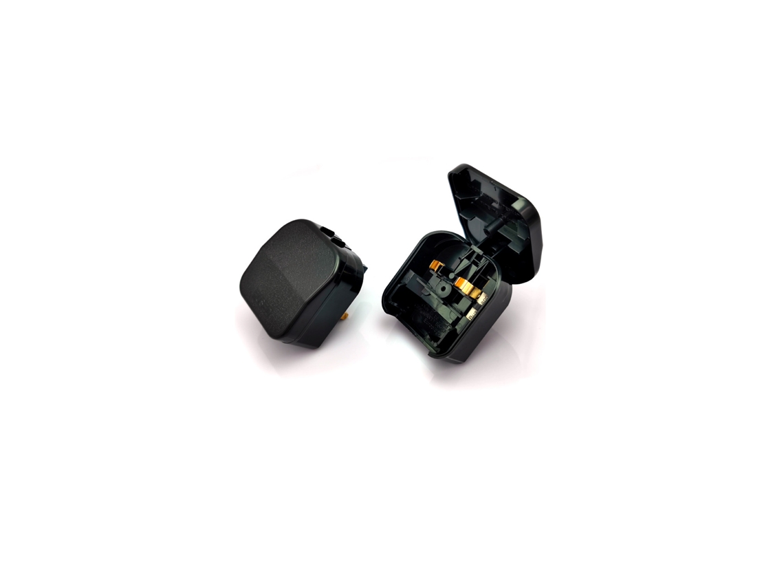 Adaptador de Ficha Tipo e Eu Cabeça Larga com Cabo Reto a Ficha Tipo gUk