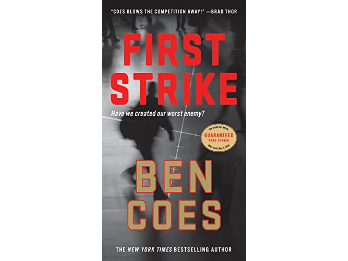 Livro First Strike de Ben Coes (Inglês)