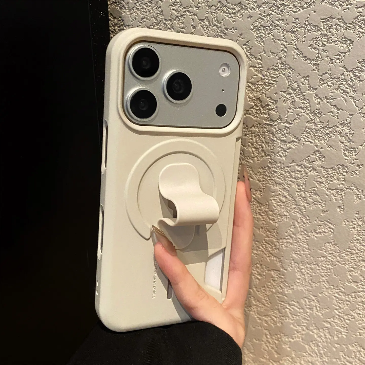 Capa Protetora De Silicone Macio À Prova De Choque Com Compartimento Para Cartão E Carregamento Magnético (iphone 15 Branco).