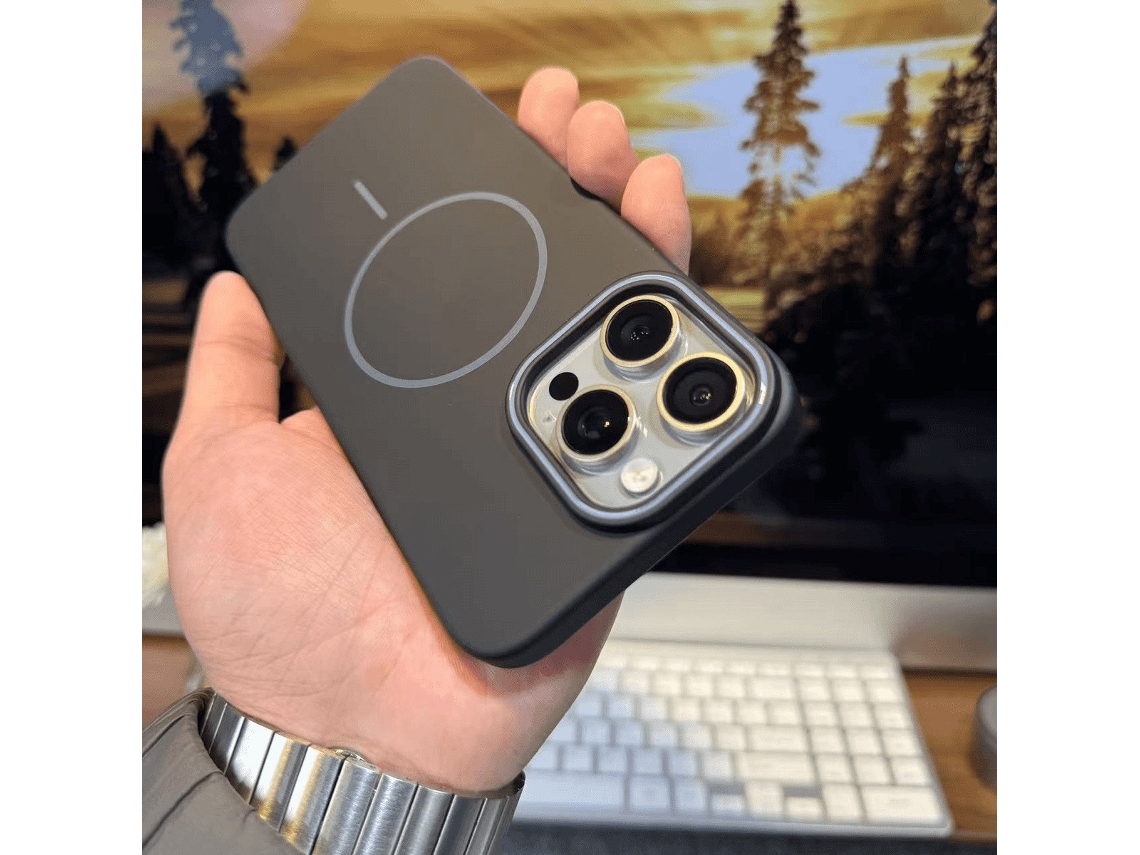 Capa Para Iphone 17 Promax Com Acabamento Fosco E Magnético, Macia E Suave, Com Círculos Finos Que Absorvem O Magnetismo. Não Irrita A Pele.