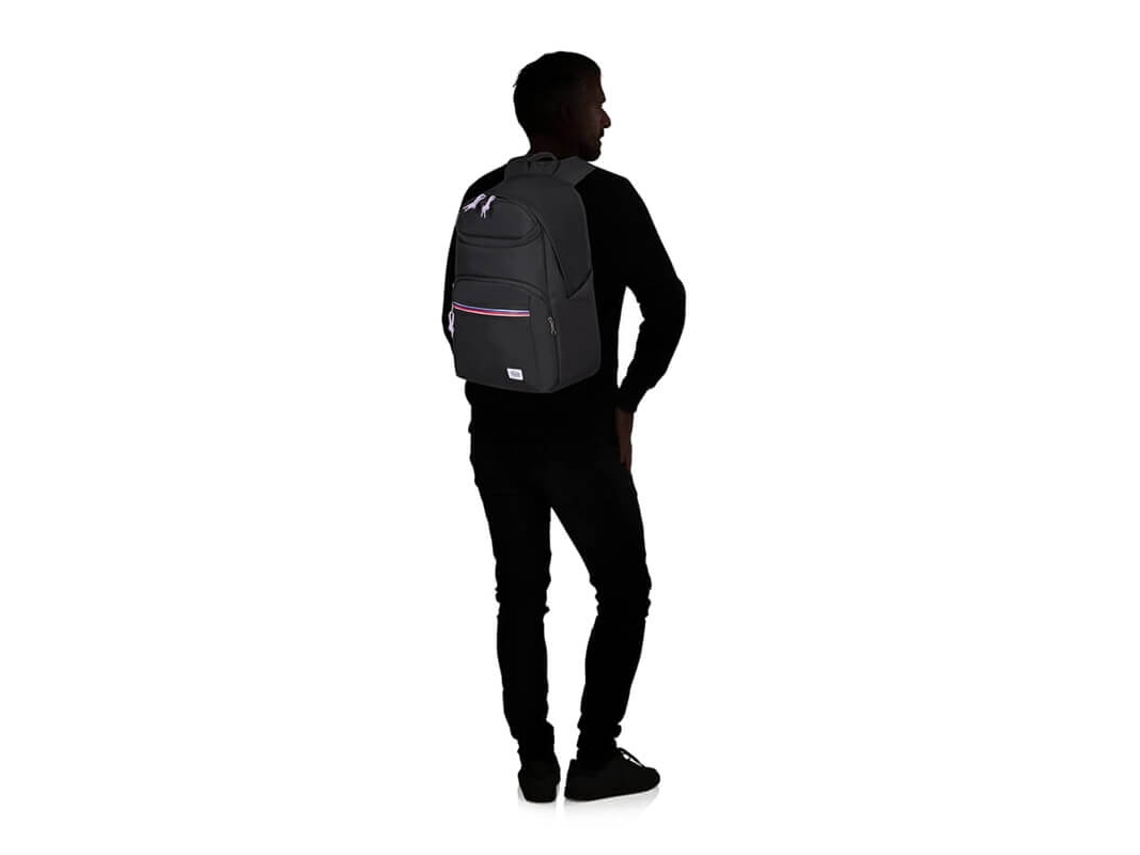 Mochila Para Portátil 15.6 L Upbeat Preta American Tourister