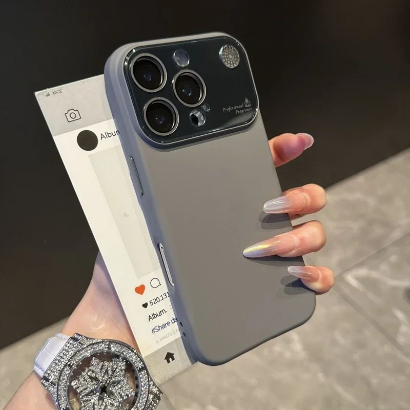 Capa De Celular Em Silicone Líquido Macio (cinza Para Iphone 16 Plus), Cor Sólida E Resistente A Impactos.