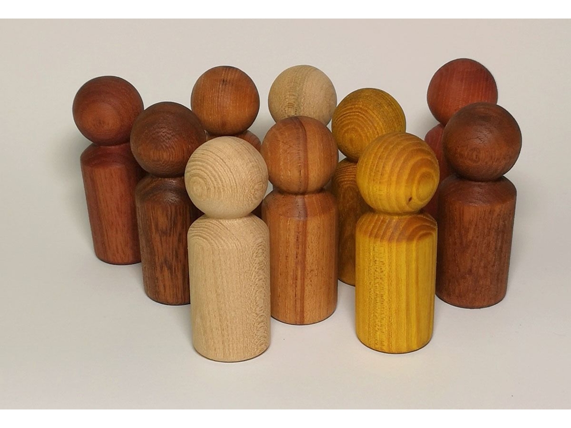 Conjunto Com 10 Figuras De Madeira Aconchegantes E Multiculturais Em Forma De Alfinetes. Cosy