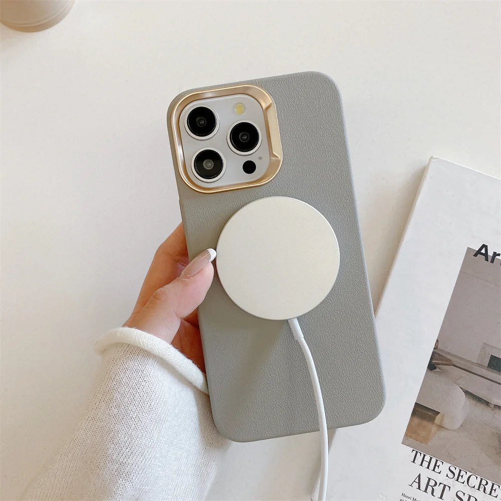Capa Magnética Para Celular Com Textura De Couro E Anel De Lente Eletroplaqueado (iphone 15 Pro Max Cinza).