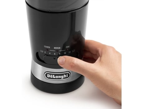 Moinho de Café DELONGHI KG210 (Capacidade: 90 g - 170 W) — Moinho de Café. 170W. Capacidade 90gr (até 12 chávenas). Seletor de moagem (3 níveis). Sistema "Push to grind" (iniciar moagem só com um toque). Escova de limpeza. Depósito de café removível.