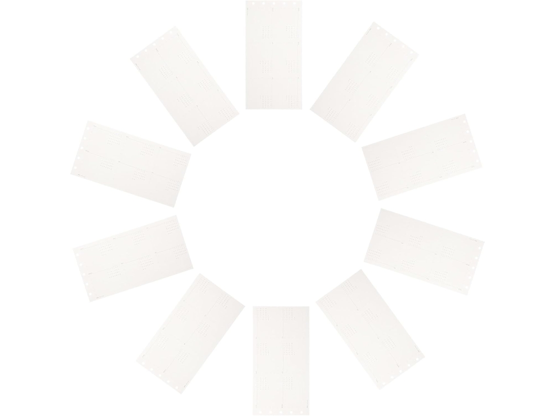 Agenda mensal com 20 folhas de papel branco, perfuradas com 5 furos.