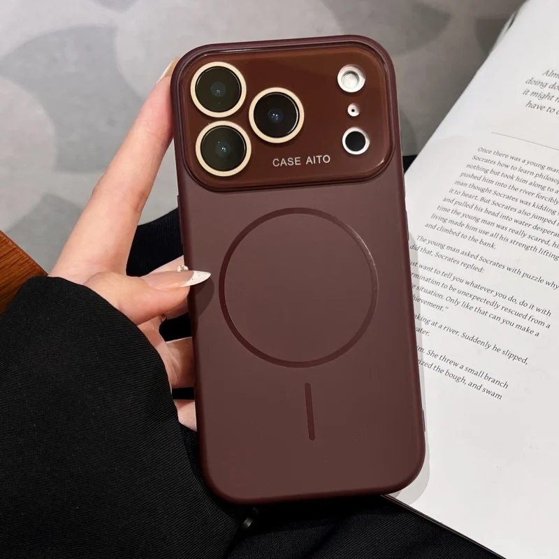 Capa Protetora (crimson Iphone 17 Pro), Com Fixação Magnética Líquida.