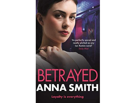 Livro BETRAYED de Anna Smith (Inglês)