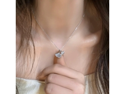 Colar em Prata de Lei 925 com Pingente de Folha de Ginkgo Design Sofisticado e Elegante. MDUG (ouro Branco)