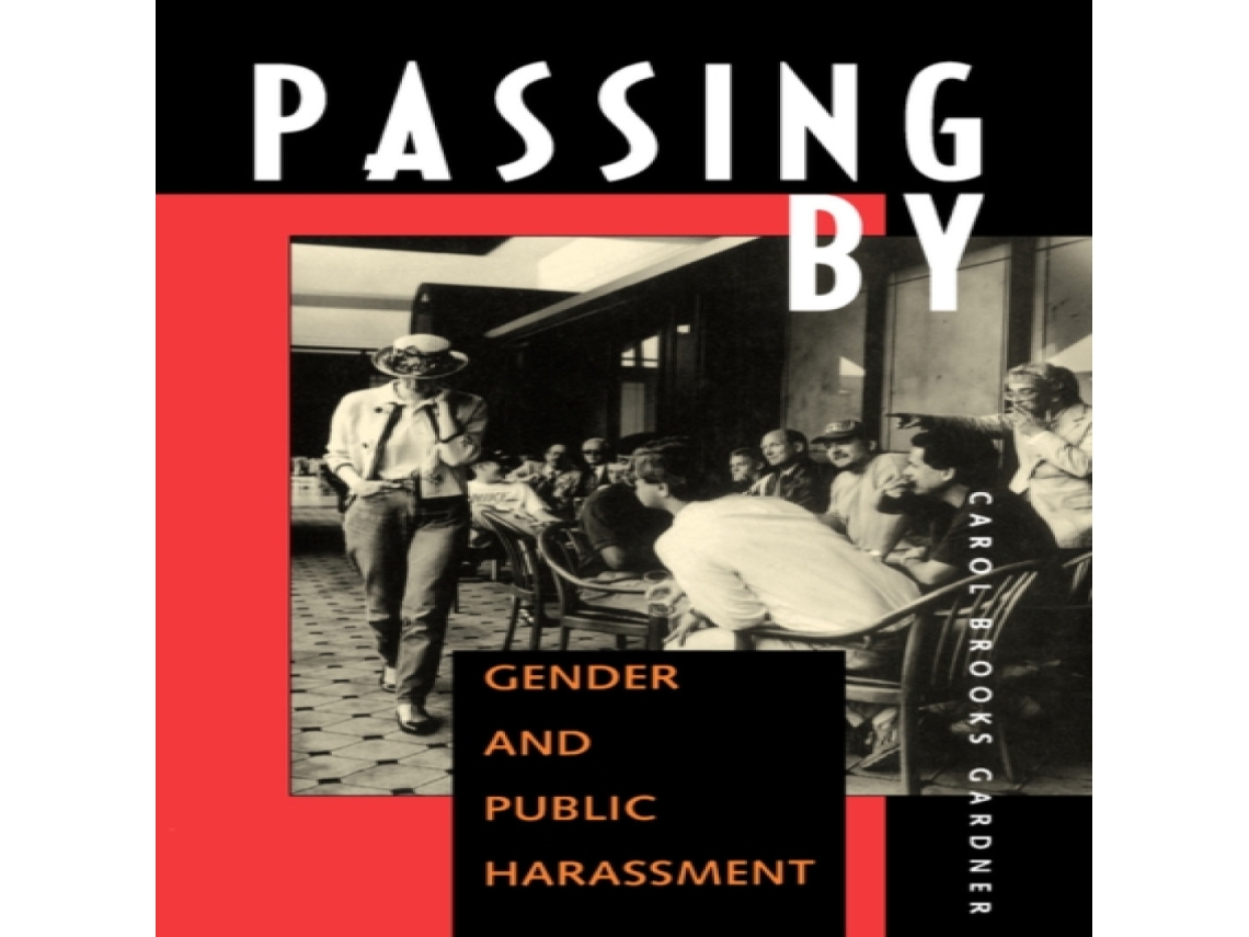 Livro Passing By de Carol Brooks Gardner (Inglês)