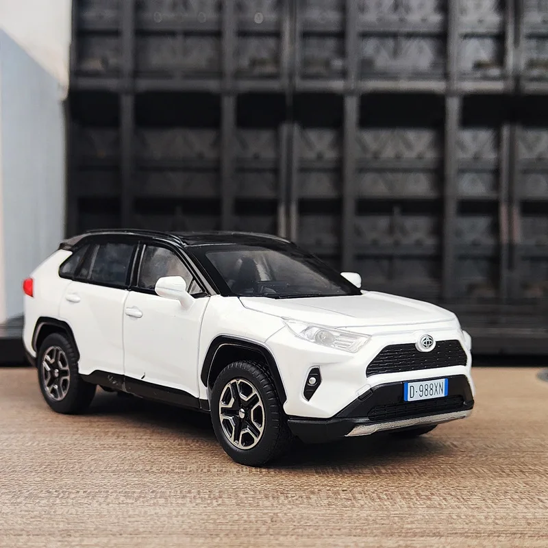(branco) Miniatura De Carro Em Liga Metálica, Escala 1:32, Feita De Metal Fundido.