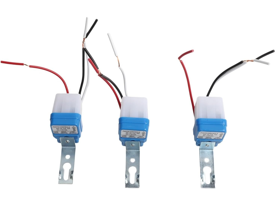 Conjunto De Três Sensores Controle Luz Automáticos Projetados Para Melhorar A Eficiência Energética Em Espaços Externos