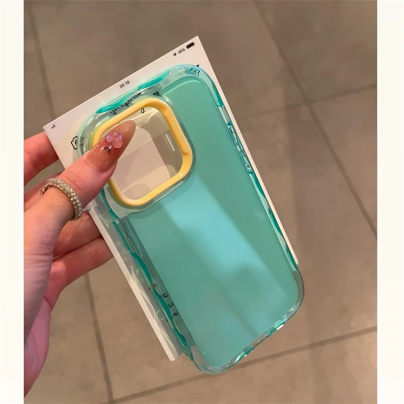 Capa Para Iphone 16 Plus (verde E Amarela) Resistente A Impactos Com Bordas Suaves Em Contraste.