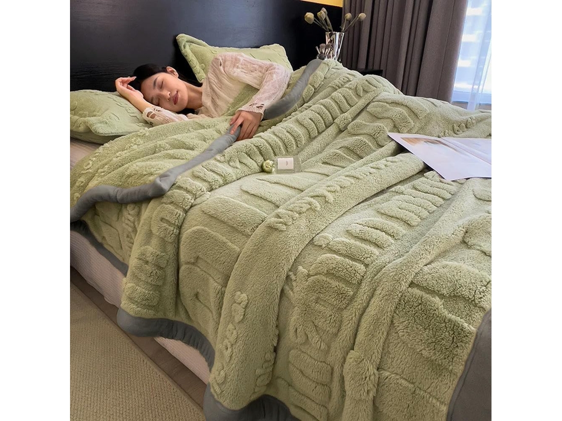 Manta de Lã Coral Quentinha para Outono e Inverno Veludo Jacquard com Letras Macia Felpuda, Macio, Quente, Ide