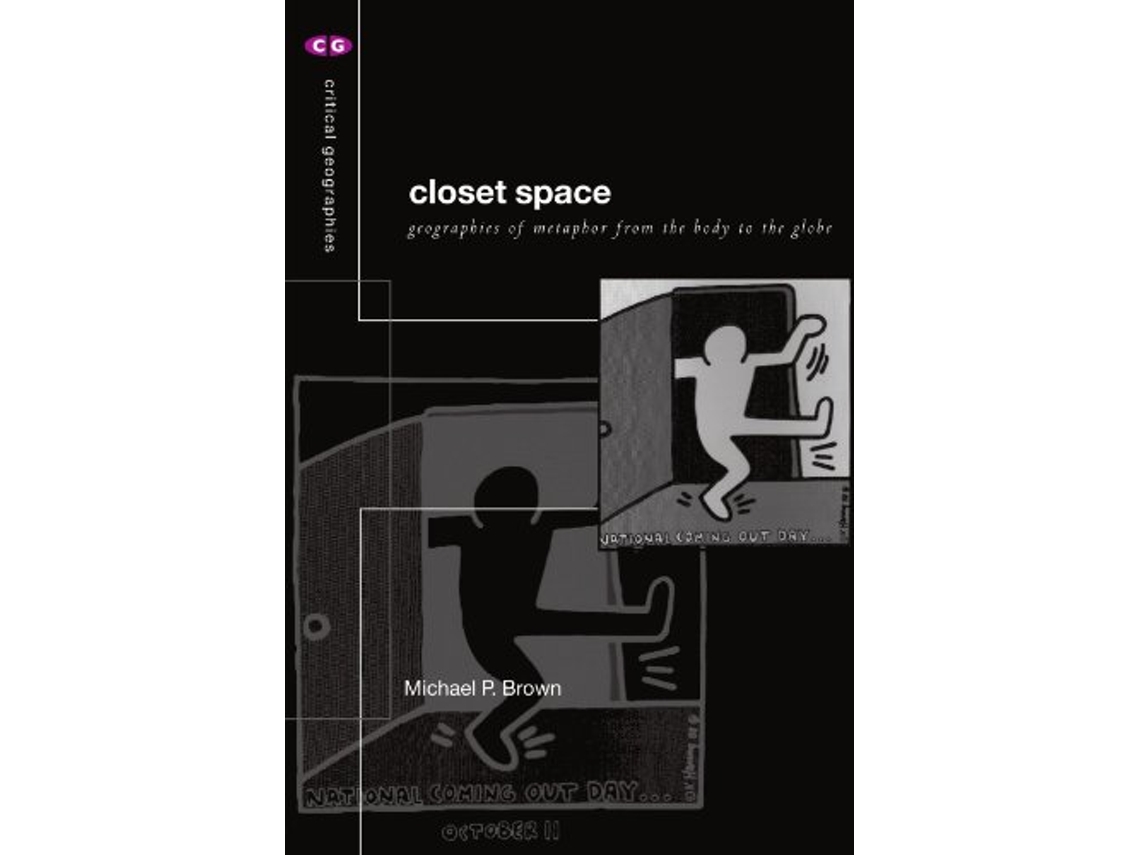 Livro Closet Space de Michael P Brown (Inglês)