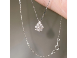 um Colar Deslumbrante e Ultrafino em Prata de Lei 925 com um Design de Zircônia em Formato de Gota uma Peça Luxuosa. MDUG (ouro Branco)