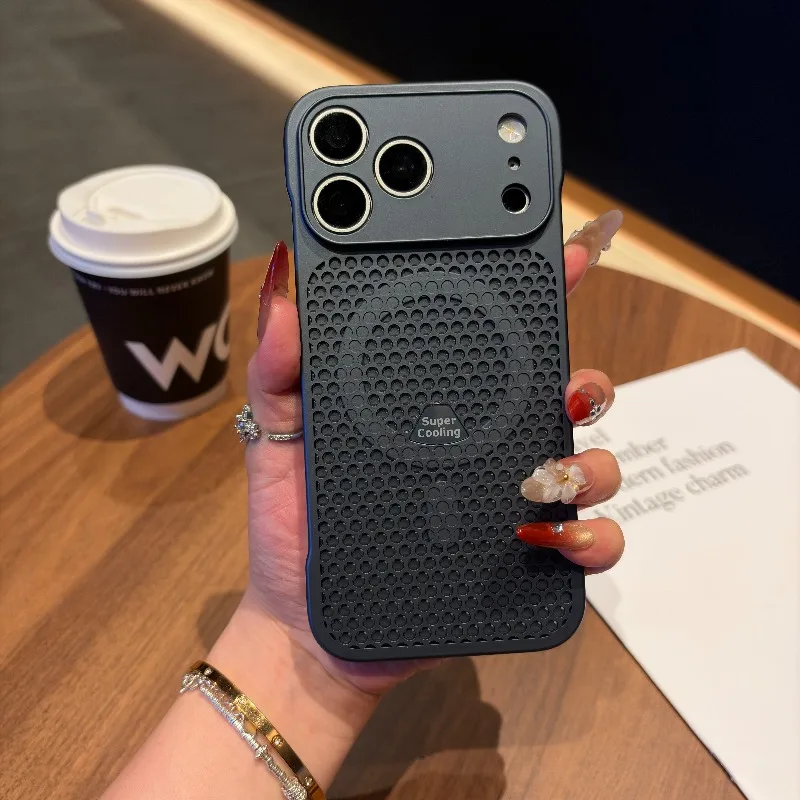 Capa Para Celular (azul Escuro Para Iphone 15 Pro) Respirável Com Recortes Para Dissipação De Calor, Acabamento Fosco