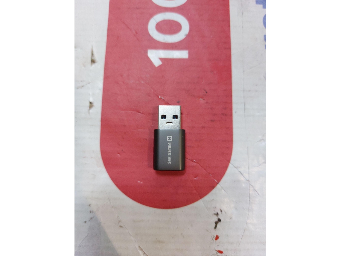 Adaptador USB-A(Outlet Caixa Aberta - M) para USB-C(Outlet Caixa Aberta - F), permite ligar periféricos USB-C a computadores com porta USB.