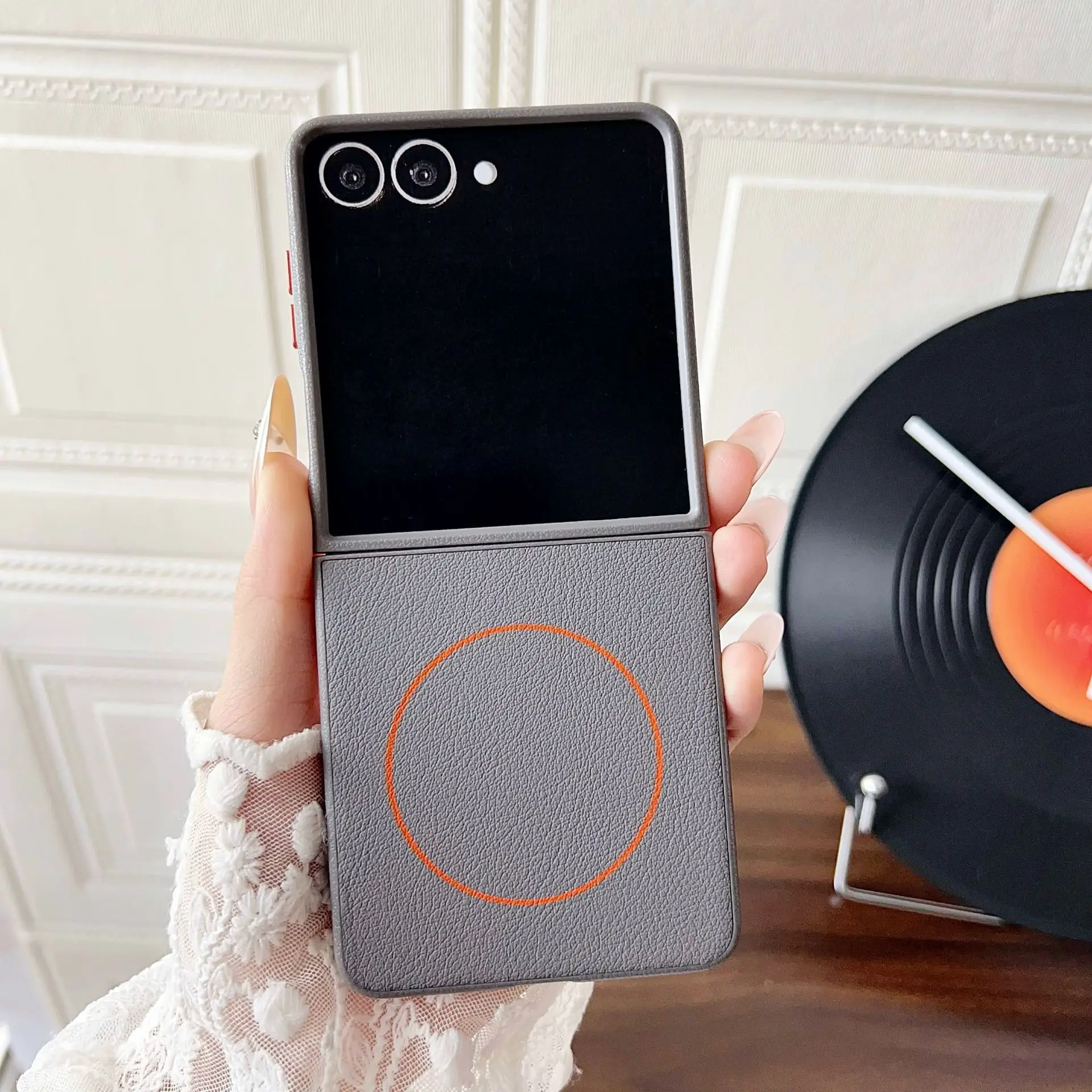 (cinza, Galaxy Z Flip7) Capa Minimalista Para Celular Em Couro Granulado Com Tampa Para Carregamento Sem Fio Magnético.