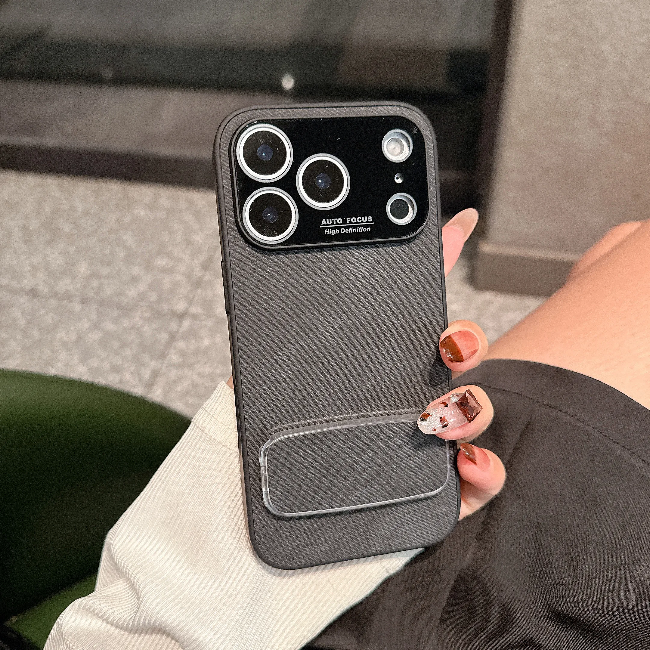 Capa De Veludo Para Iphone (iphone 14, Preta) Com Suporte E Proteção Contra Impactos.