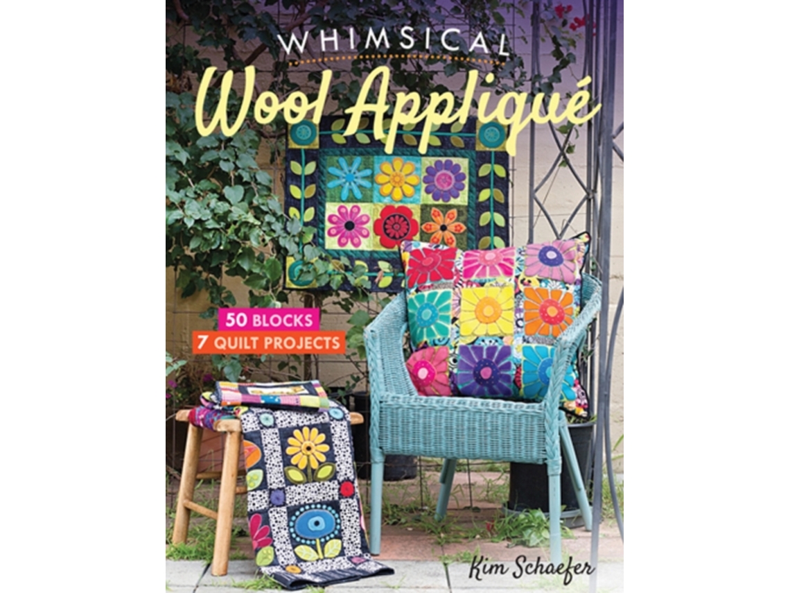 Livro Whimsical Wool Applique de Kim Schaefer (Inglês)