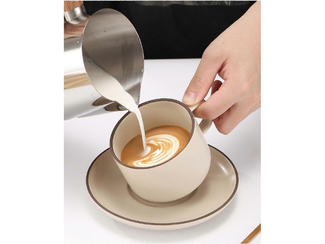 Copo Medidor Em Aço Inoxidável Com Cabo De Madeira, Escala Interna 1000ml, Ideal Para Cozinha. Cor Prata. Aquaforge