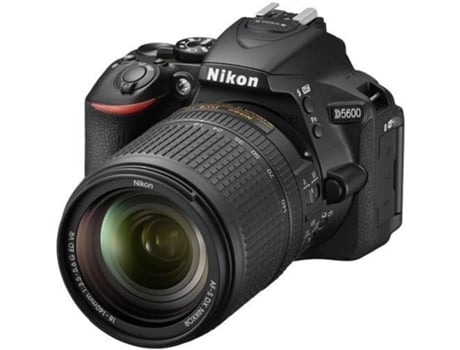 Máquina Fotográfica Reflex NIKON D5600+AFS DX 18/140G VR   (DX) — 24.7 MP | ISO 100 a 25600