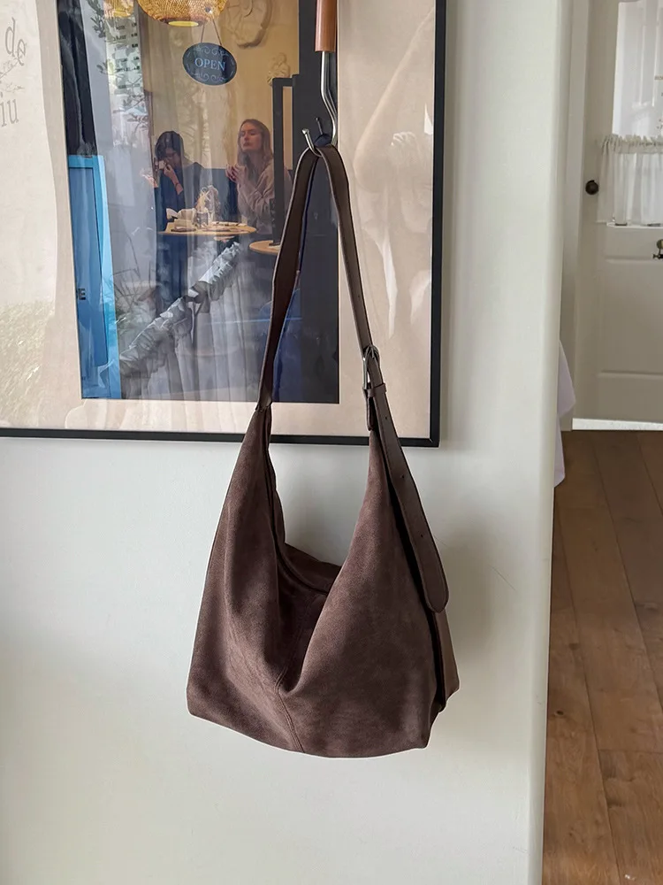 Bolsa De Ombro Feminina Em Camurça Cor Café, Novo Modelo De Inverno, Bolsa De Mão Feminina