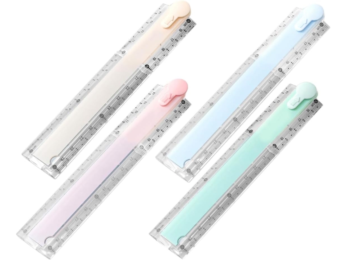 Conjunto de 4 réguas de plástico de 30 cm para o ensino de matemática, com marcações claras e design versátil.