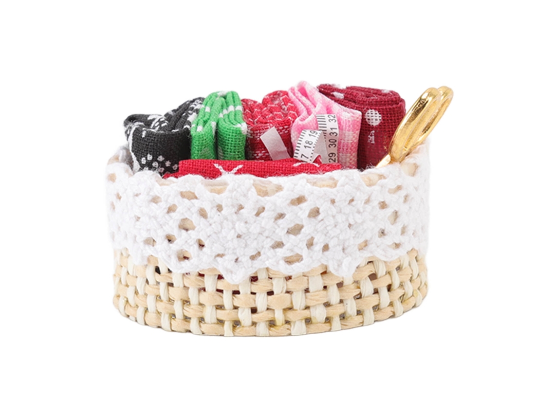 Mali kit de Costura Miniatura 1:12 para Casinha de Bonecas com Tesouras e Cestinha de Costura