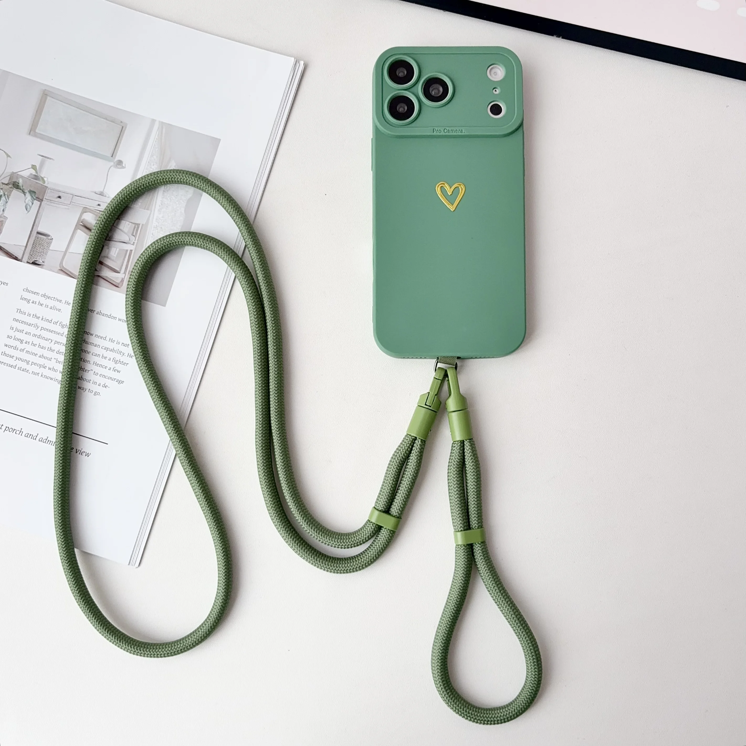 Capa Protetora Para Celular (iphone 17 Verde) Com Alça De Mão E Transversal, Em Silicone Macio.