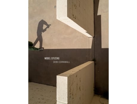 Livro Debi Cornwall Model Citizens de Cornwall (Inglês - Capa Dura)