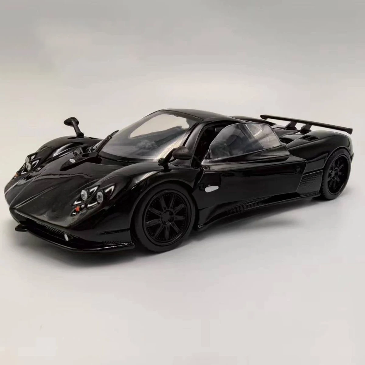 (preto) Miniatura De Carro Supercarro Em Escala 1:24, Feita Em Metal Fundido, Para Colecionadores.
